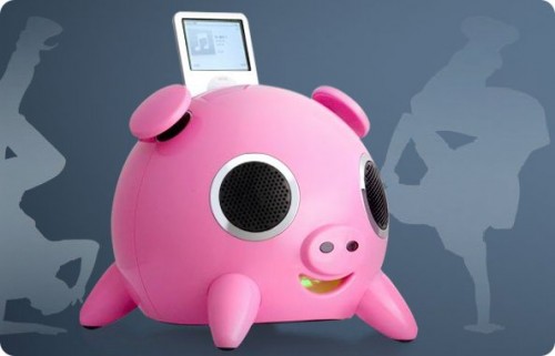 iPig: Un Dock para iPhone con forma de cerdo con 5 altavoces