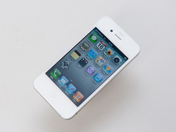 El iPhone 4 blanco retrasado de nuevo hasta primavera 2011