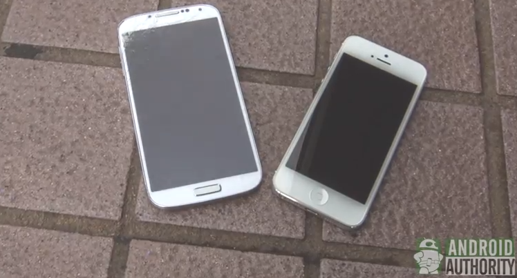 iPhone 5 vs Galaxy S4 Drop Test
