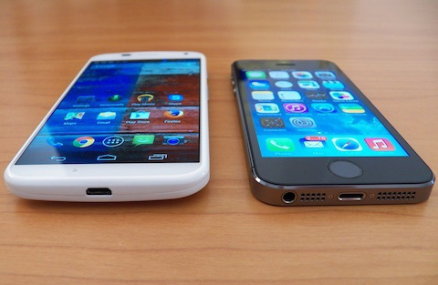 moto-x-and-iphone-5s