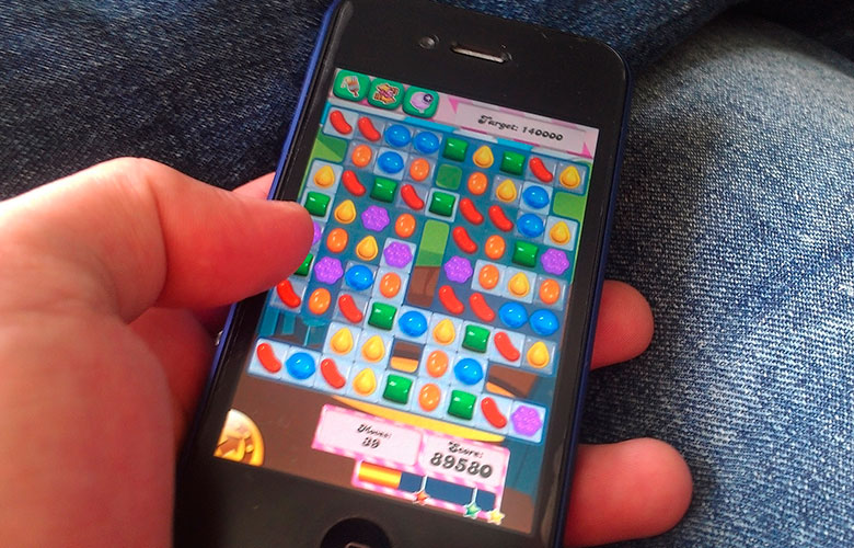 jugar-candy-crush-saga-lesiona