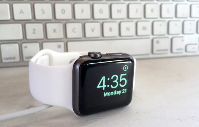 apple-watch-mesa-de-noche-1